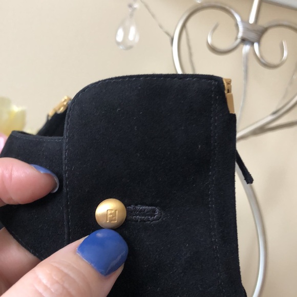 FENDI Runway Décolleté Rubber toe cap Black SUEDE Heels - Picture 5 of 13